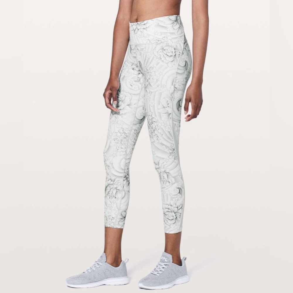 Lululemon Train Times 7/8 Pant *25" 6